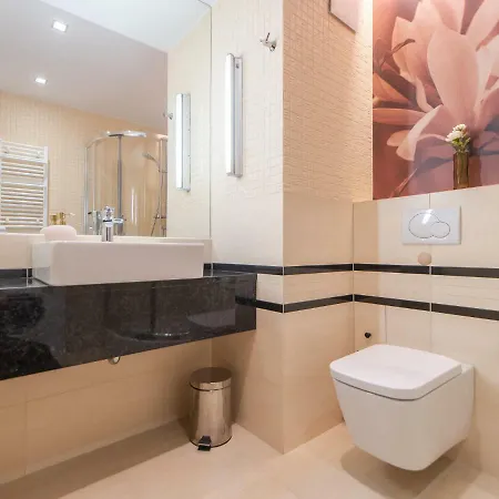 Prywatne W Przy Plazy Diva コウォブジェク