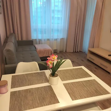 Prywatne W Przy Plazy Diva Apartment *